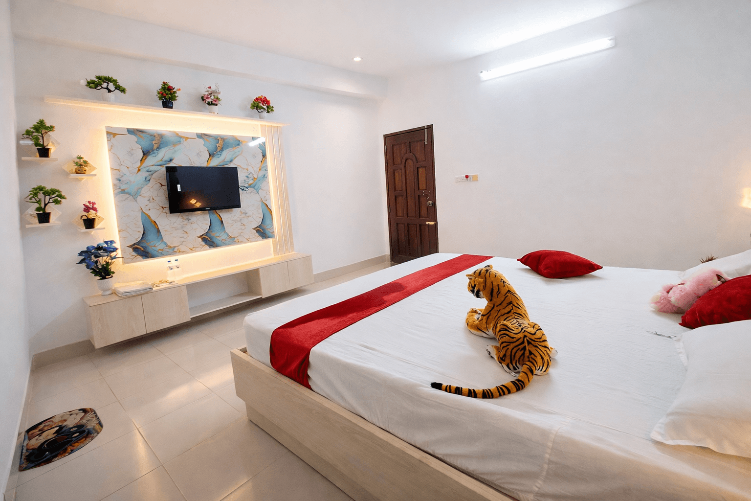 Couple Bed Super Deluxe AC